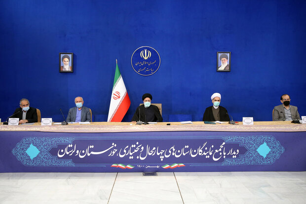 دولت چگونه به استانها اختیار مالی میدهد؟/ جزئیات دیدار رئیسی با نمایندگان ۳ استان دولت چگونه به استانها اختیار مالی میدهد؟/ جزئیات دیدار رئیسی با نمایندگان ۳ استان