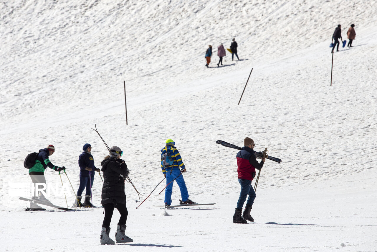 تصاویر: تفریحات زمستانی در پیست پولادکف سپیدان فارس