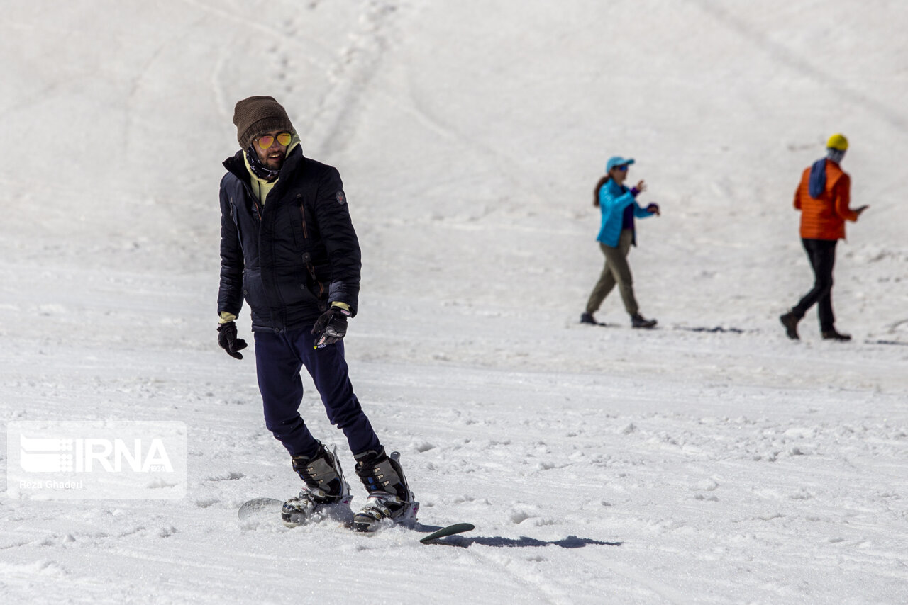تصاویر: تفریحات زمستانی در پیست پولادکف سپیدان فارس