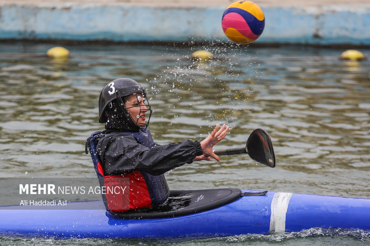 تصاویر: دیدار دوستانه کانو پولو بانوان در دریاچه آزادی