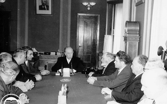 شاه به شوروی هم روی آورد