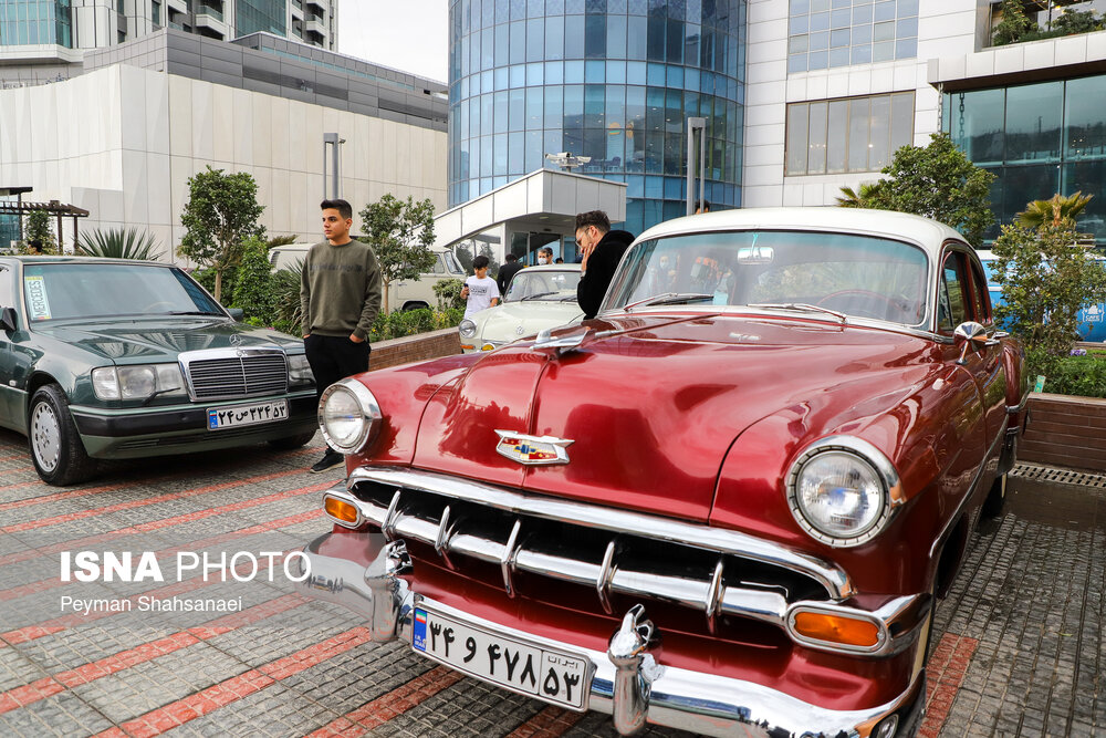 تصاویر: همایش خودروهای کلاسیک و آفرود زنده&zwnj;رود
