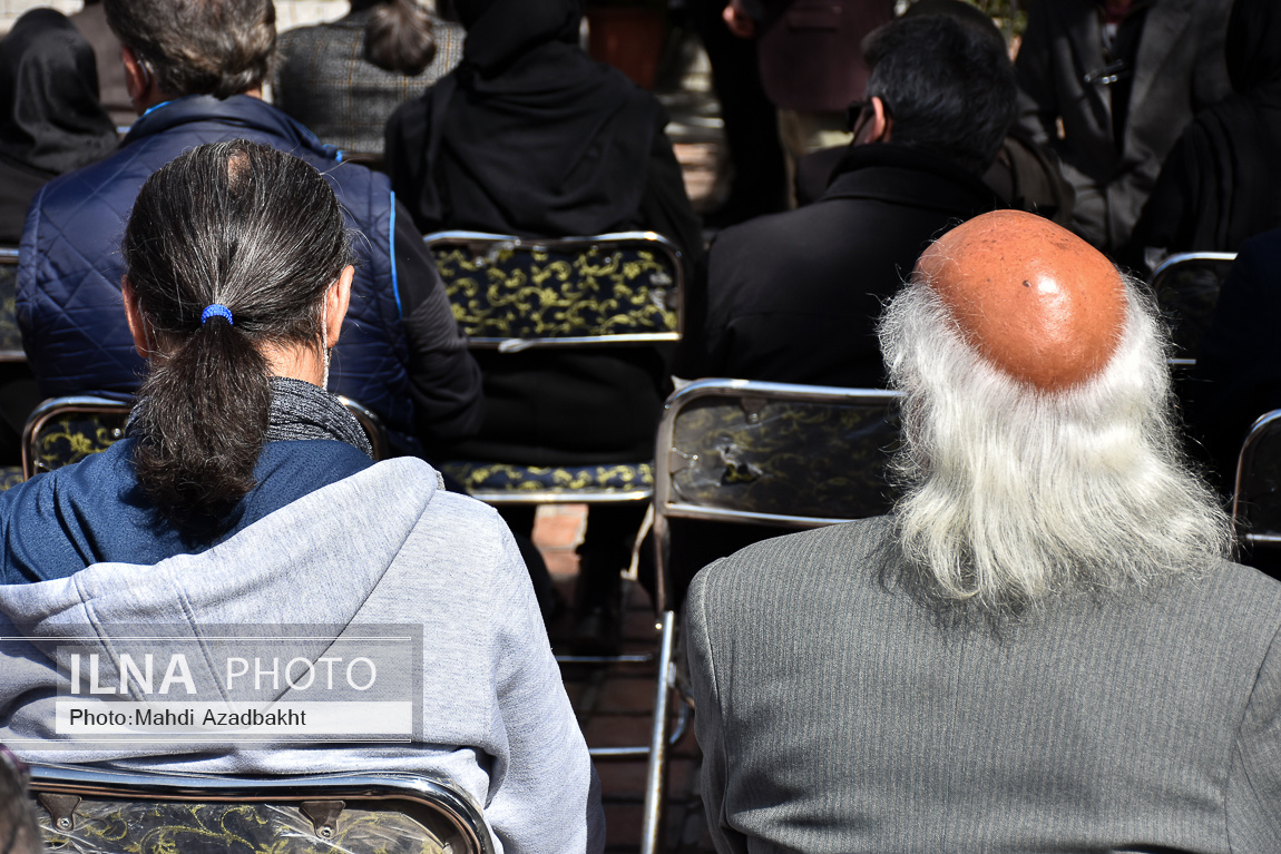 تصاویر: تشییع پیکر علیرضا غفاری از خانه هنرمندان