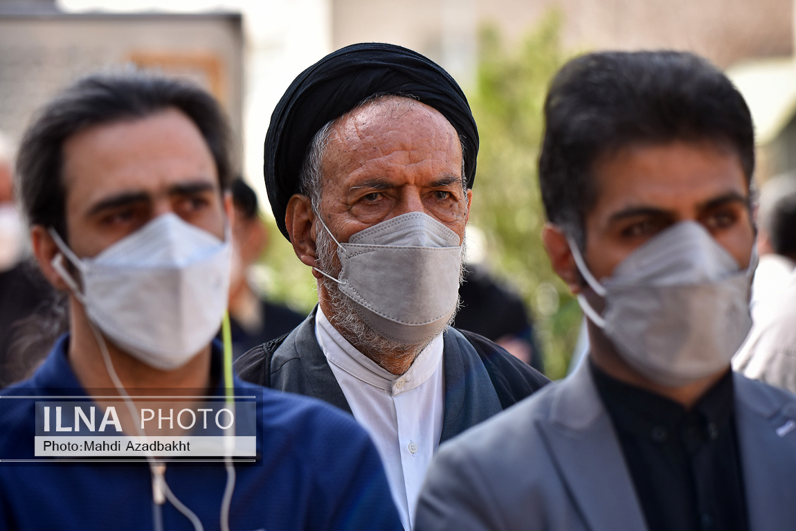 تصاویر: تشییع پیکر علیرضا غفاری از خانه هنرمندان