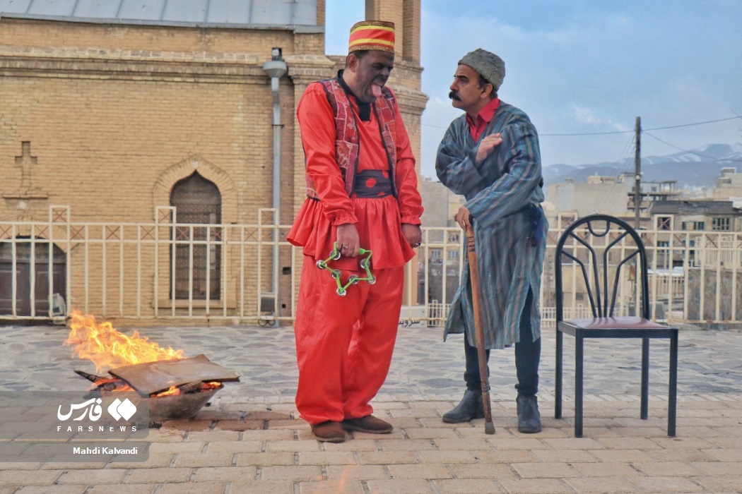 تصاویر: آیین قاشق&zwnj;زنی شب چهارشنبه&zwnj;سوری در همدان