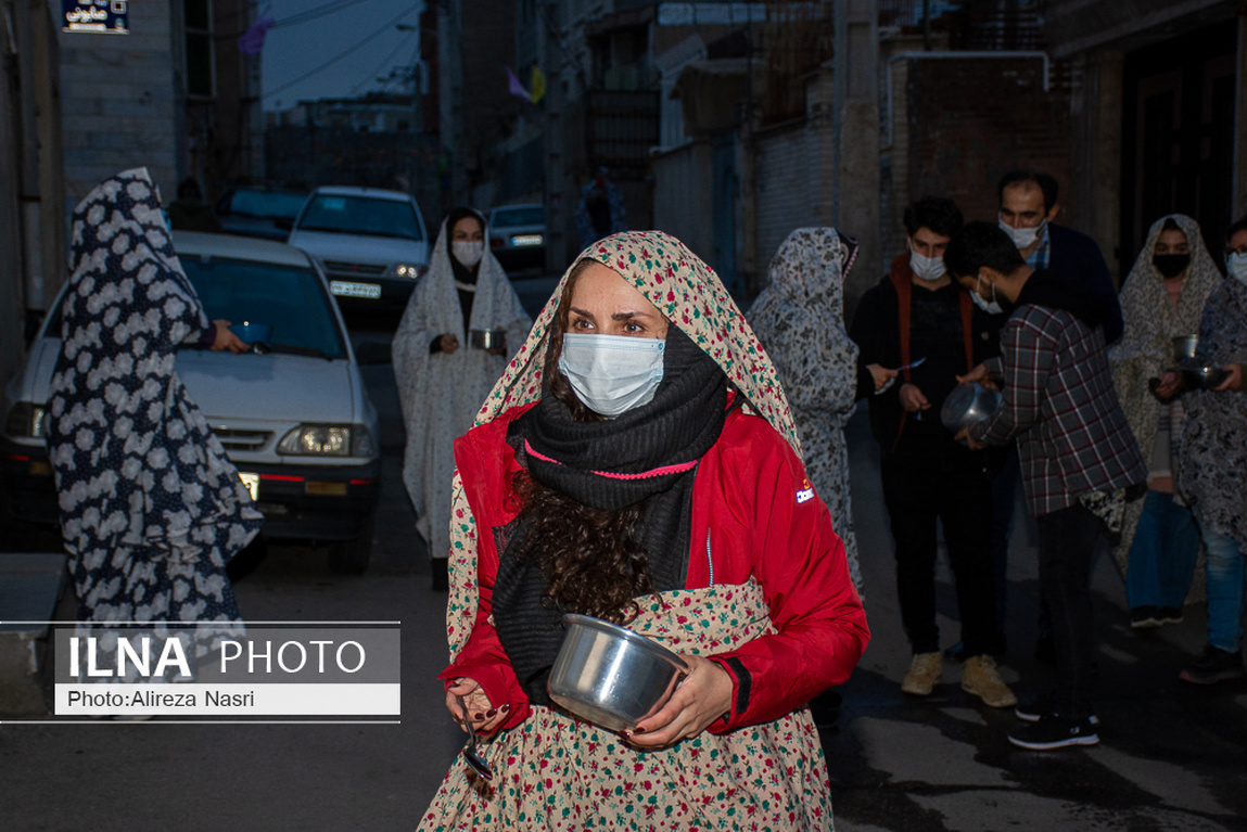 تصایر: مراسم قاشق زنی قزوینی ها در چهارشنبه آخر سال