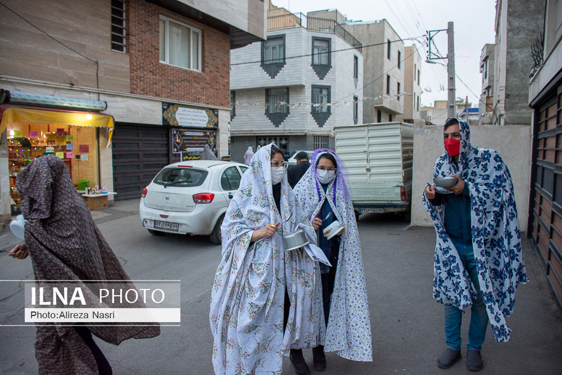 تصایر: مراسم قاشق زنی قزوینی ها در چهارشنبه آخر سال