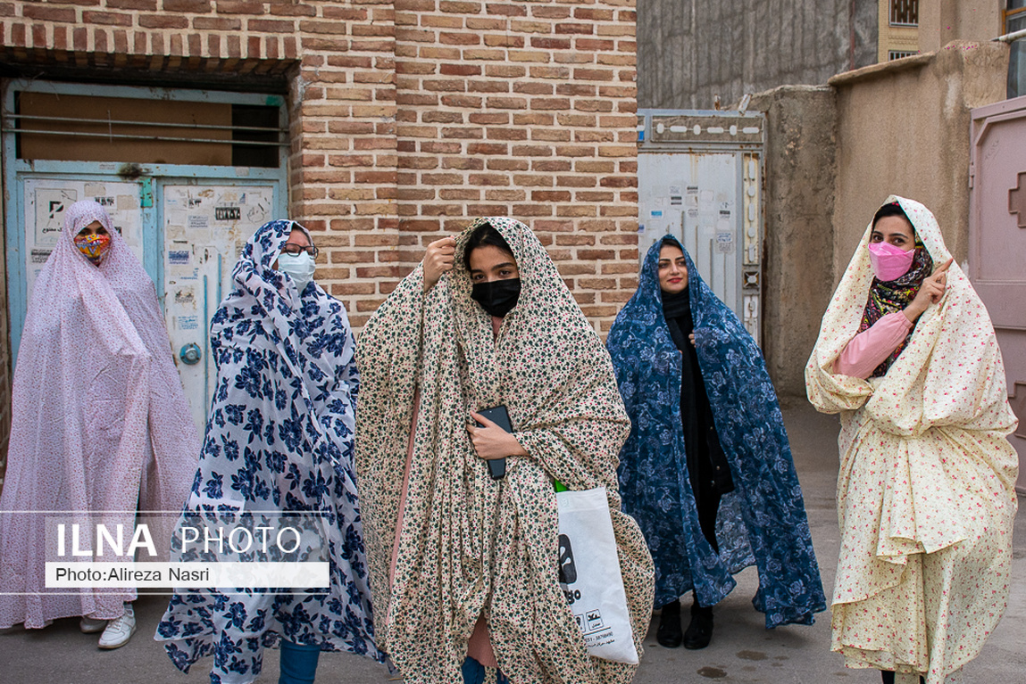 تصایر: مراسم قاشق زنی قزوینی ها در چهارشنبه آخر سال