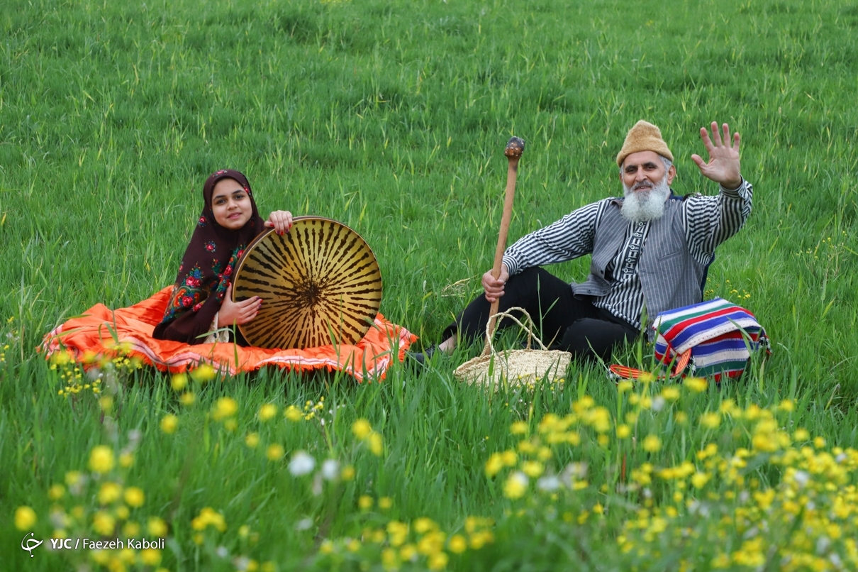 تصاویر: آیین نوروزخوانی در روستا