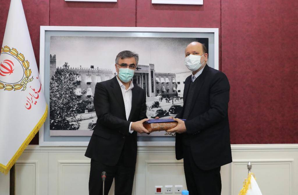 خروج از بنگاهداری، استراتژی قطعی بانک ملی ایران است