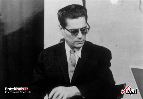 کلکسیون مارهای زهردار حسین تهرانی نوازنده مشهور / مارها پس از گزیدن او بیهوش شده به زمین می&zwnj;افتند!