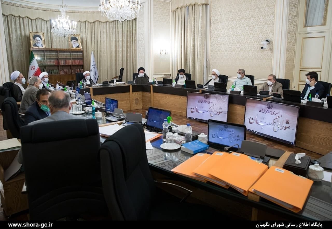 عکس / پرونده نامزدهای انتخابات ریاست جمهوری روی میز شورای نگهبان