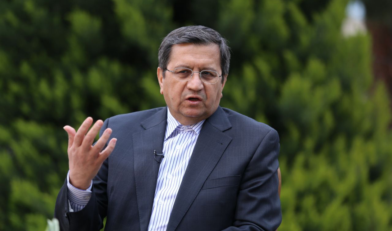 پاسخ همتی به زاکانی: در ترم دوم کارشناسی اقتصاد، به دانشجویان میآموزیم که ارزش پول ملی چگونه تعیین می شود / اگر تا پایان انتخابات در صحنه بودید، دراین خصوص برای شما