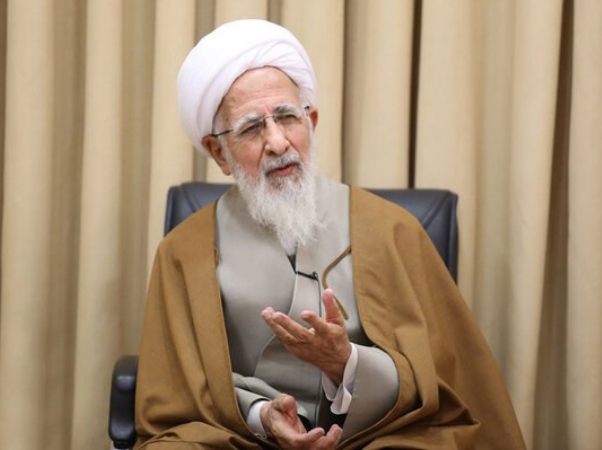 مخالفت تلویحی آیت الله جوادی آملی با طرح «صیانت»: اگر واقعا ما آدم درستی باشیم، ترسی نداریم که فضای مجازی چه چیزی را می‌خواهد منتشر کند