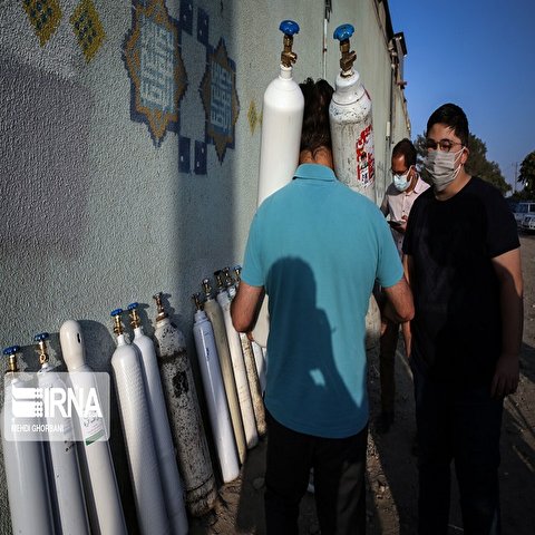 تصاویر: تکاپو برای تهیه اکسیژن