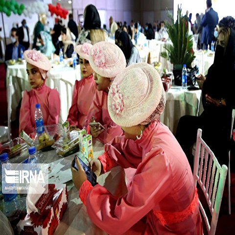 تصاویر: مراسم جشن ازدواج ۲۱ زوج در عید غدیر