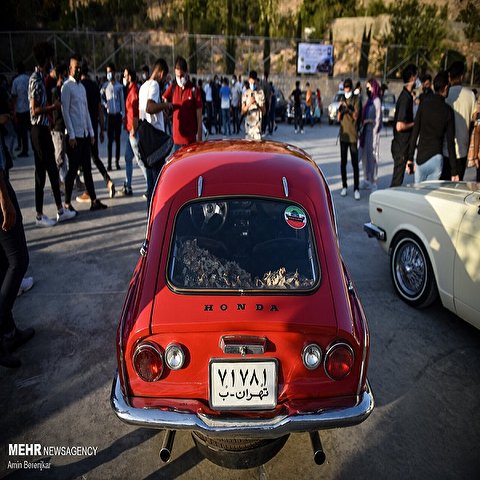 تصاویر: همایش خودرو های کلاسیک و تاریخی در شیراز