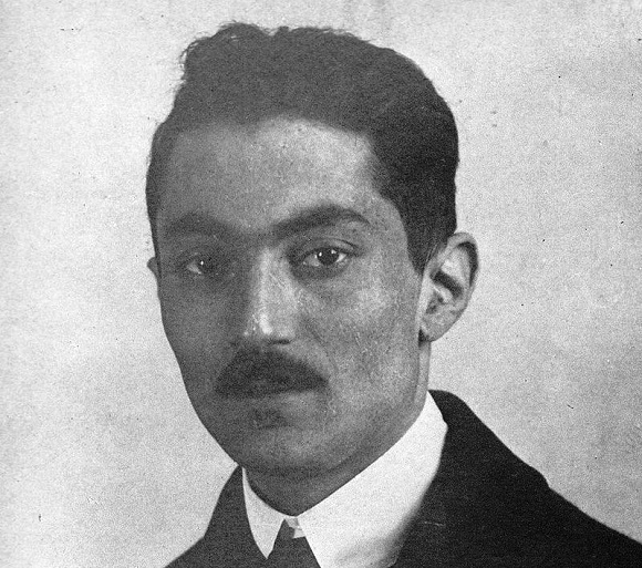 قسمت ۳/ در «دارالفنون»، پروفسورها به زبان فرانسه درس می دادند و نمی فهمیدیم؛ محمدعلیخان فروغی مترجم ما شده بود قسمت ۳/ در «دارالفنون»، پروفسورها به زبان فرانسه درس می دادند و نمی فهمیدیم؛ محمدعلیخان فروغی مترجم ما شده بود