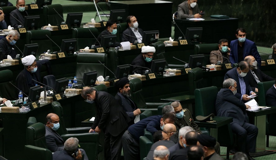 درخواست دولت از مجلس برای پس گرفتن لایحه حذف ارز ترجیحی؟ / سخنگوی هیات رئیسه مجلس: صحت ندارد؛ برخی نمایندگان معتقدند دولت نیازی به اجازه مجلس ندارد