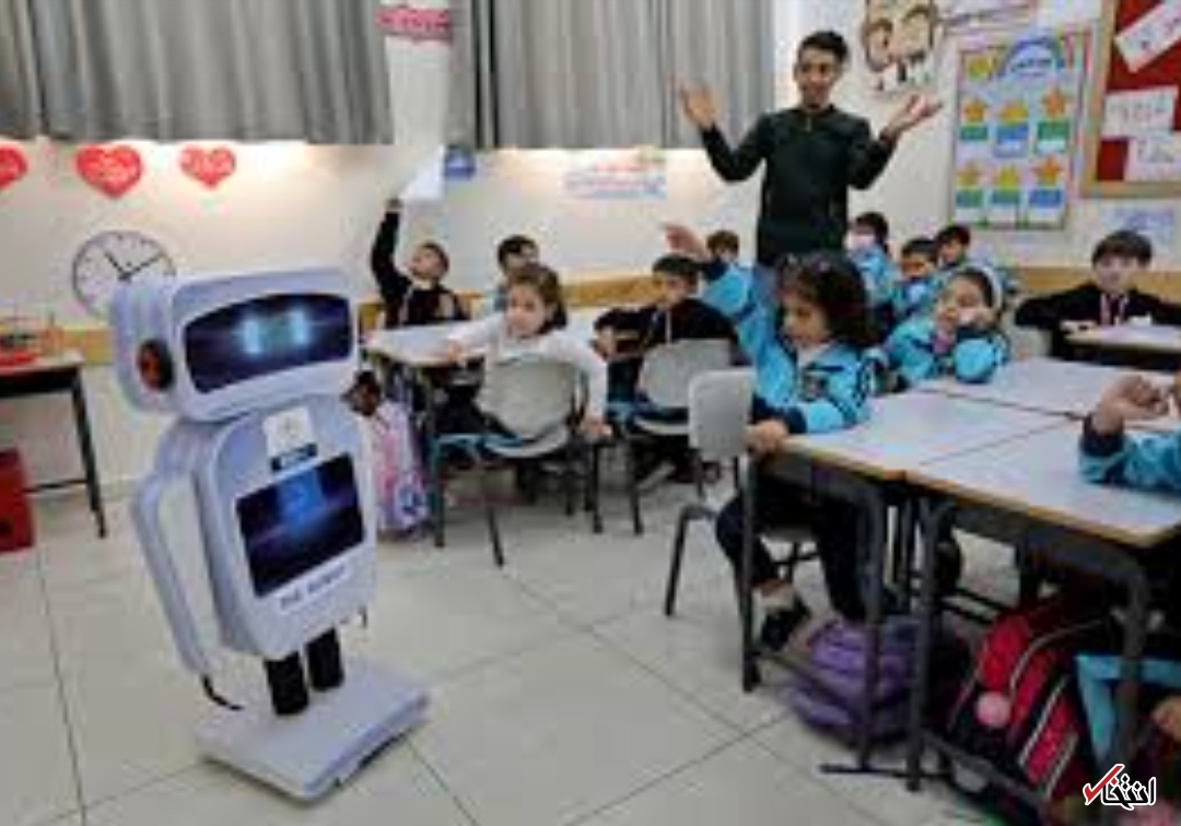 ربات هوشمند وارد مدارس غزه شد+عکس