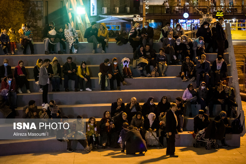 تصاویر: نور افشانی پل طبیعت در اولین شب سال ۱۴۰۱