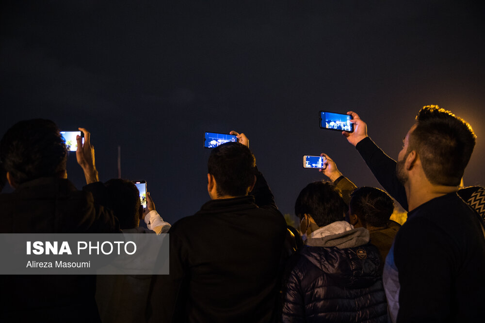 تصاویر: نور افشانی پل طبیعت در اولین شب سال ۱۴۰۱