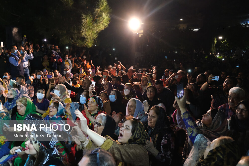 تصاویر: لحظه تحویل سال ۱۴۰۱- آرامگاه حافظیه