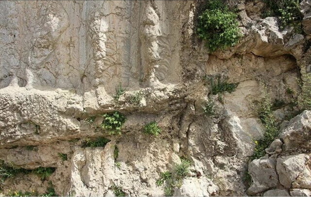 تعرض به سنگ&zwnj;نگاره ساسانی به خاطر گنج