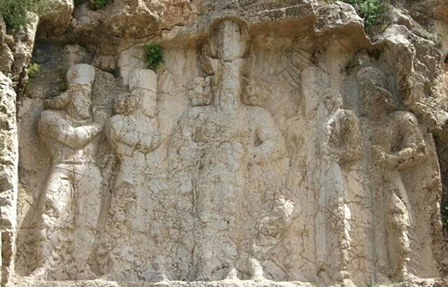 تعرض به سنگ&zwnj;نگاره ساسانی به خاطر گنج