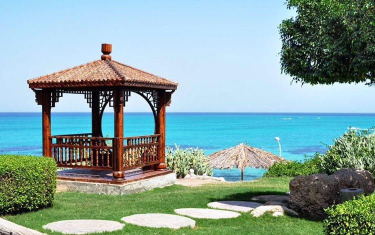 سرزمینهای دیدنی که مُمِد حیات و مفرح ذات آدمیاند سرزمینهای دیدنی که مُمِد حیات و مفرح ذات آدمیاند