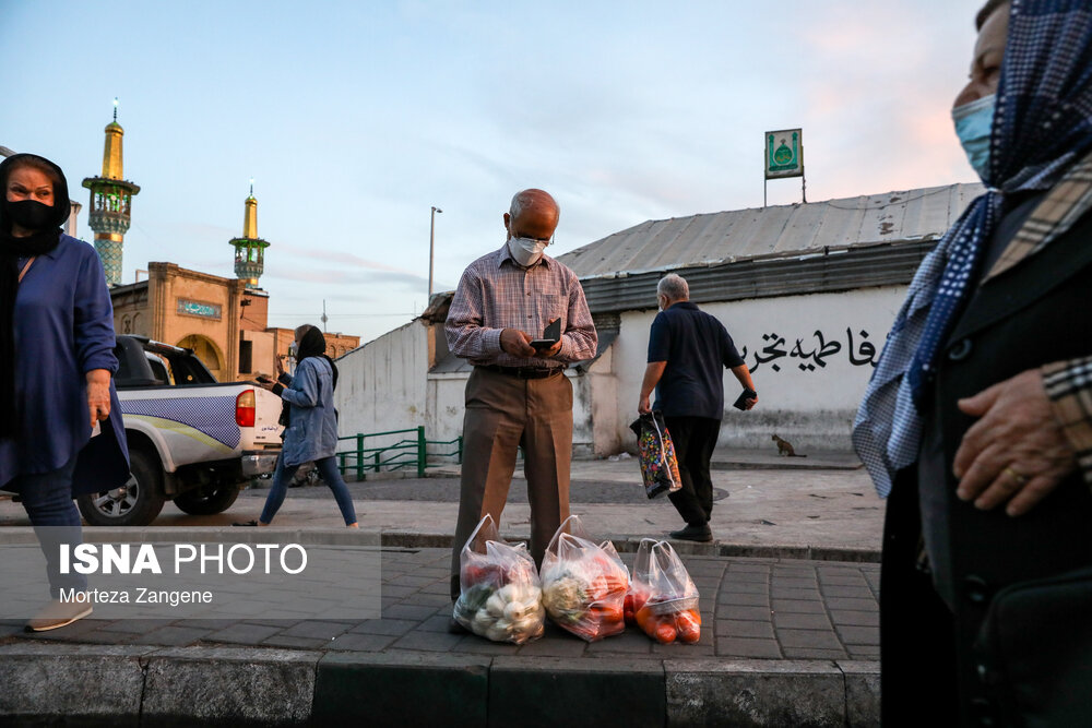تصاویر: حوالی افطار در میدان تجریش
