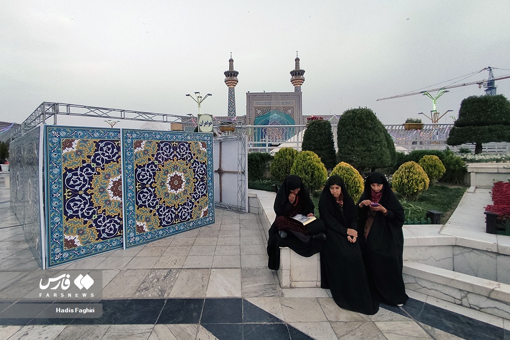 تصاویر: غروب آرام سومین روز ماه مبارک رمضان در حرم مطهر رضوی