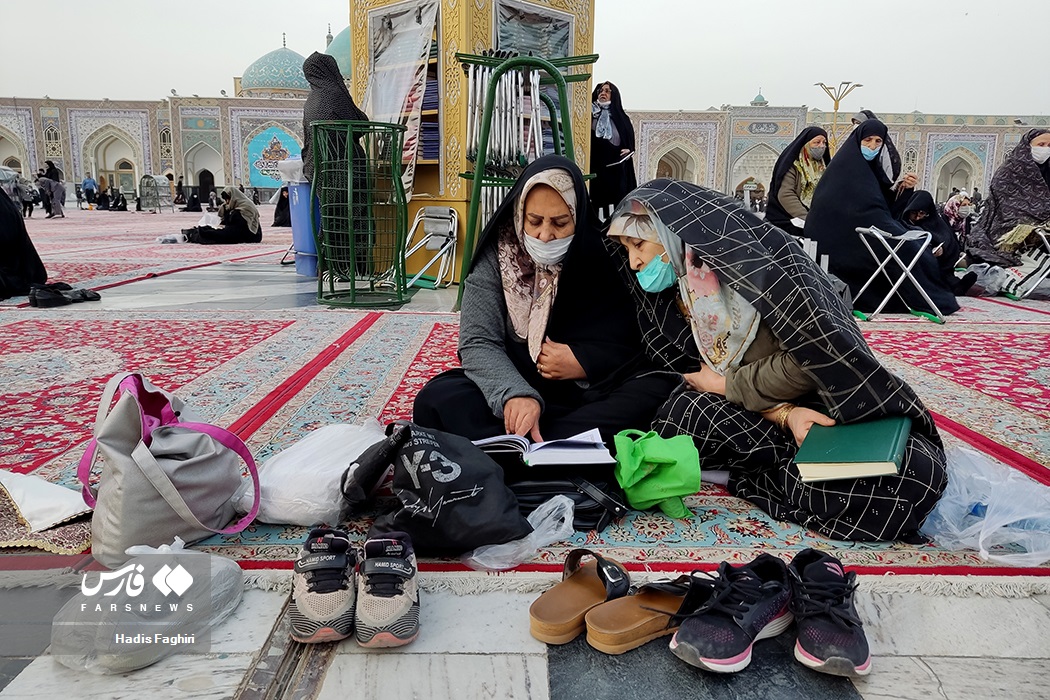 تصاویر: غروب آرام سومین روز ماه مبارک رمضان در حرم مطهر رضوی