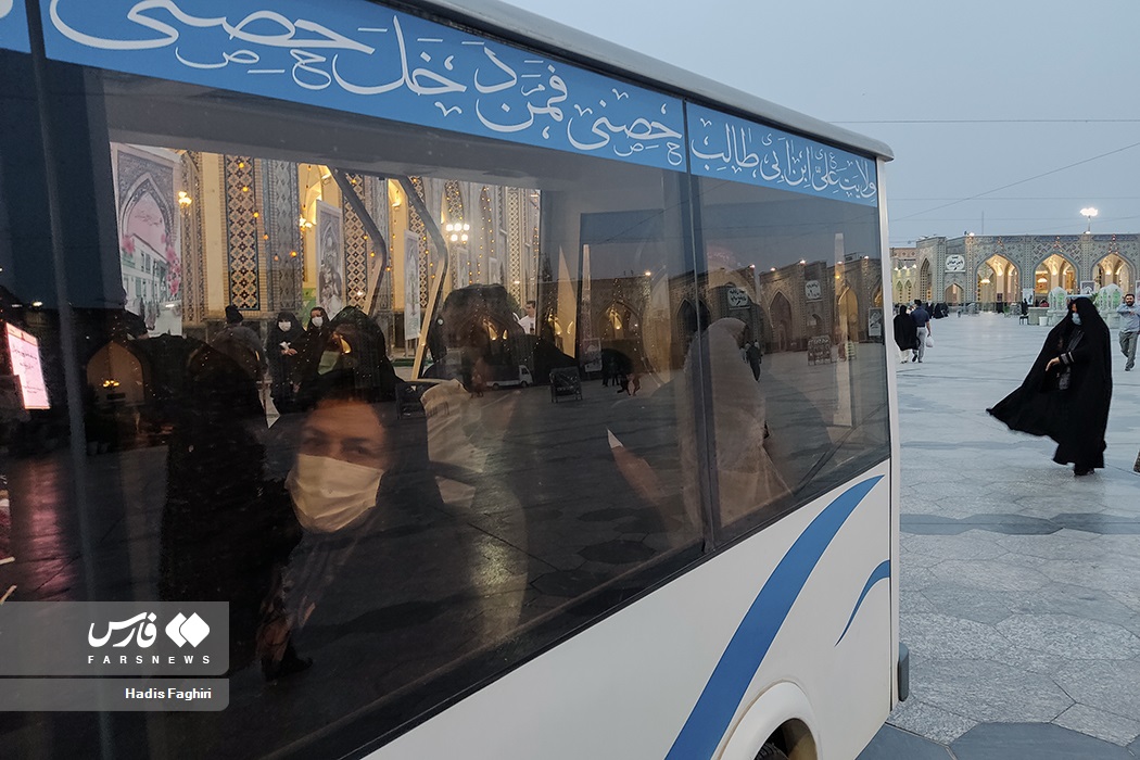 تصاویر: غروب آرام سومین روز ماه مبارک رمضان در حرم مطهر رضوی