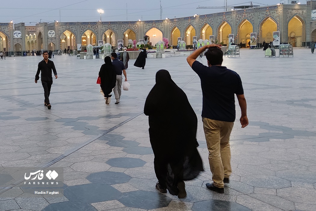 تصاویر: غروب آرام سومین روز ماه مبارک رمضان در حرم مطهر رضوی