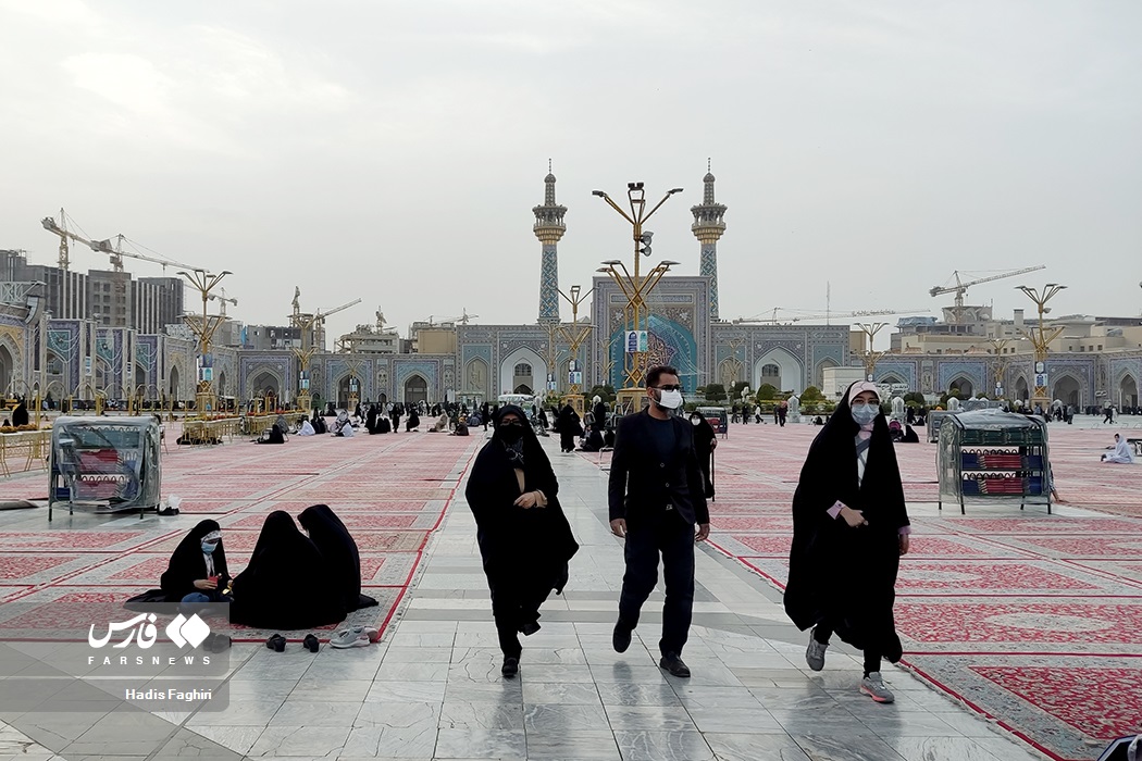 تصاویر: غروب آرام سومین روز ماه مبارک رمضان در حرم مطهر رضوی