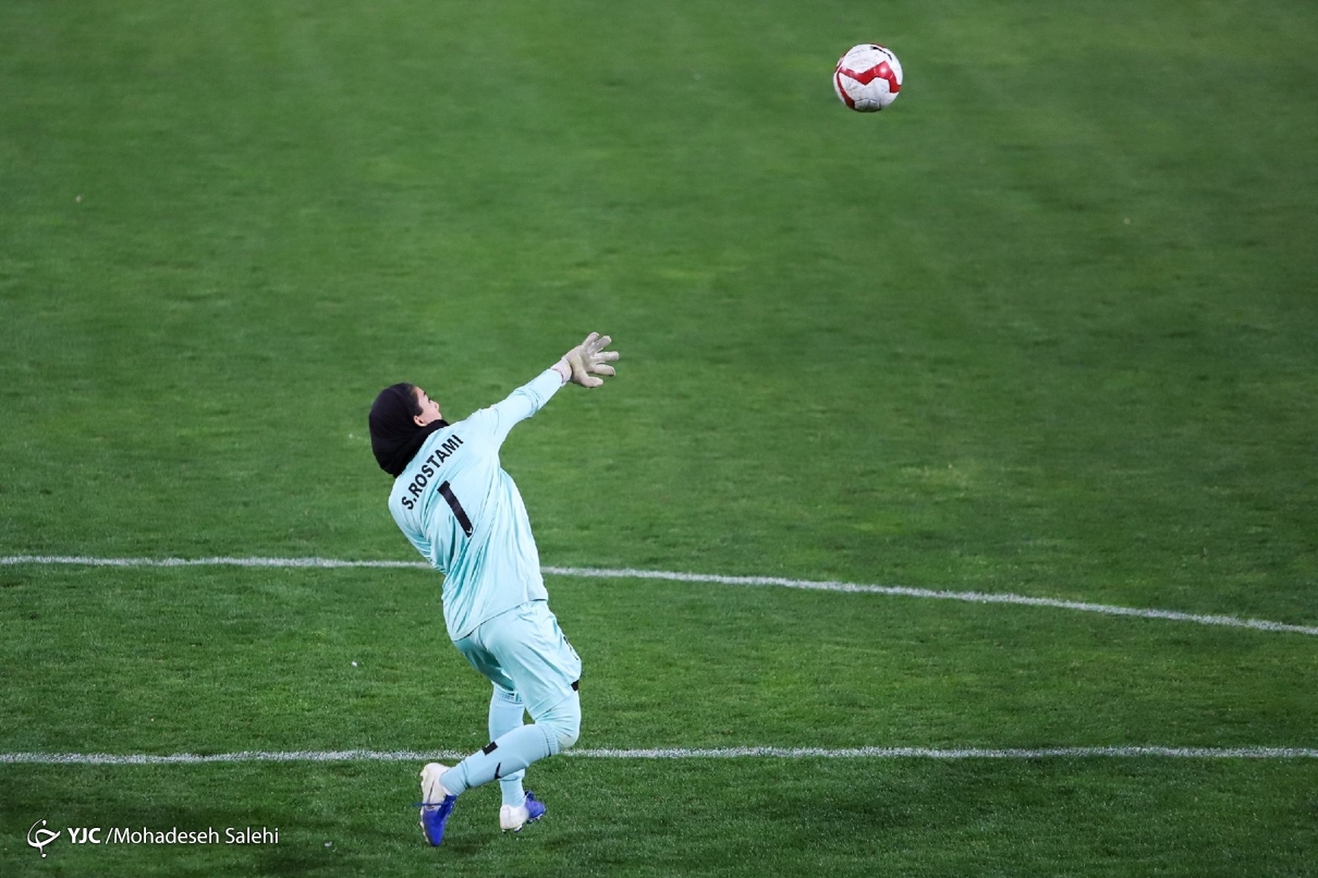 تصاویر: دیدار تیم&zwnj;های فوتبال بانوان سپاهان و هیات البرز