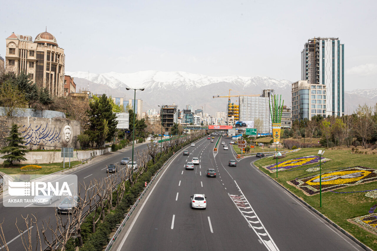 تصاویر: نفس کشیدن خیابان های تهران در اولین روز بهار