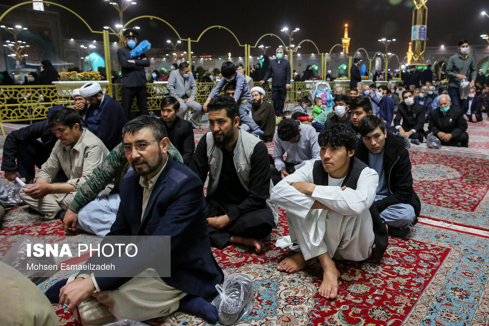 تصاویر: وداع با پیکر شهید حجت‌الاسلام محمد اصلانی در حرم رضوی