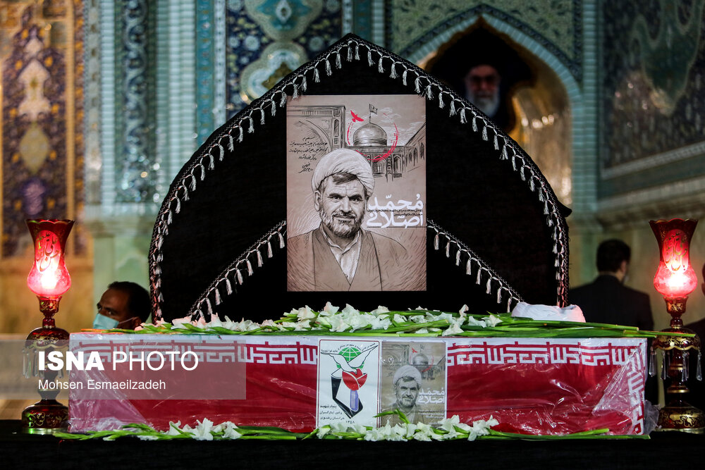 تصاویر: وداع با پیکر شهید حجت‌الاسلام محمد اصلانی در حرم رضوی