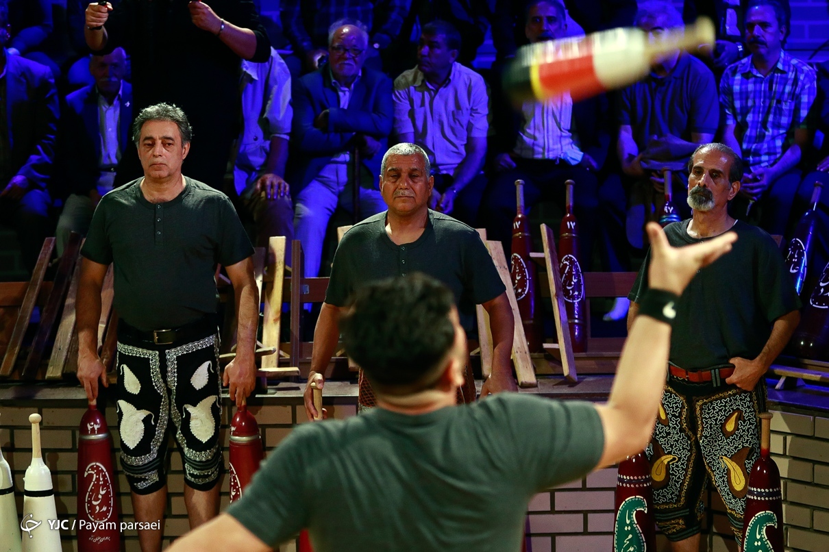 تصاویر: آیین گلریزان پهلوانان شهر تهران