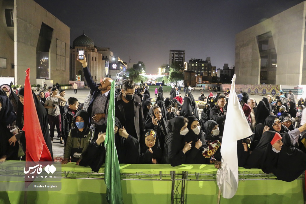 تصاویر: پخت و توزیع کیک ۵ تُنی در مشهد