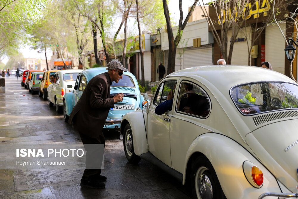 تصاویر: رالی اتومبیل‌های کلاسیک در اصفهان