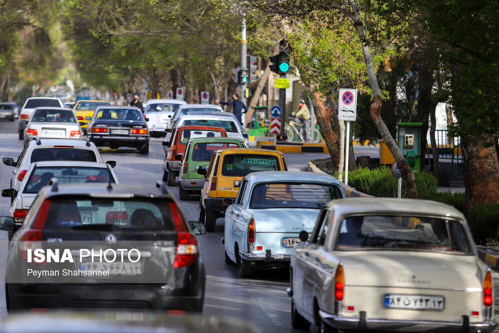 تصاویر: رالی اتومبیل‌های کلاسیک در اصفهان