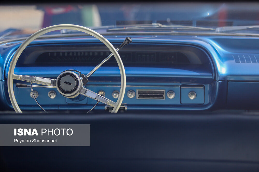 تصاویر: رالی اتومبیل‌های کلاسیک در اصفهان