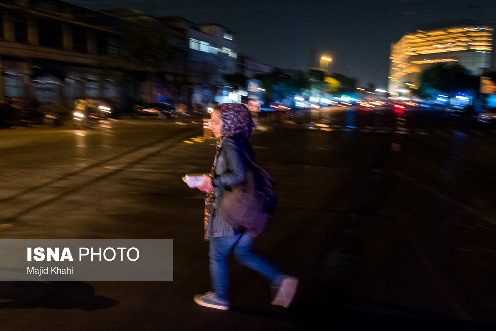 تصاویر: توزیع غذای گرم بین کارتن&zwnj; خوابها