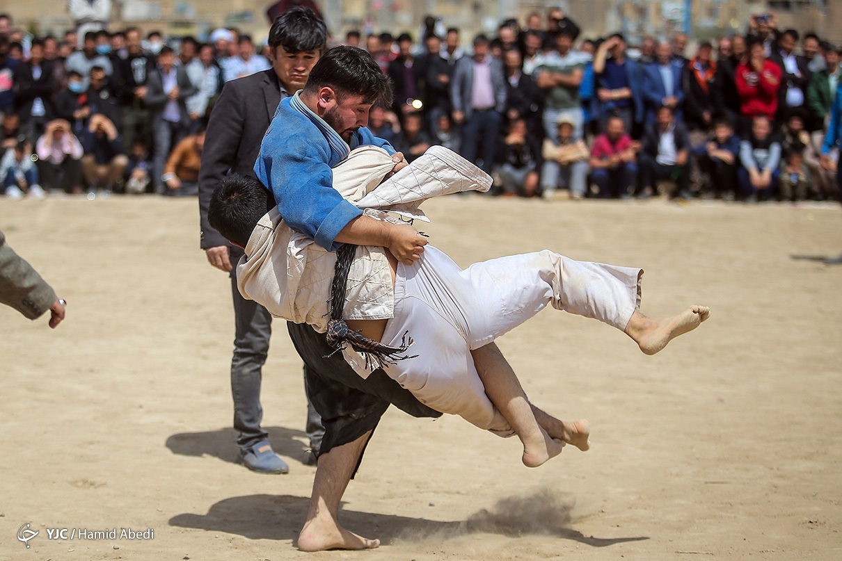 تصاویر: مسابقات نوروزی کشتی سنتی افغانستانی های مقیم قم