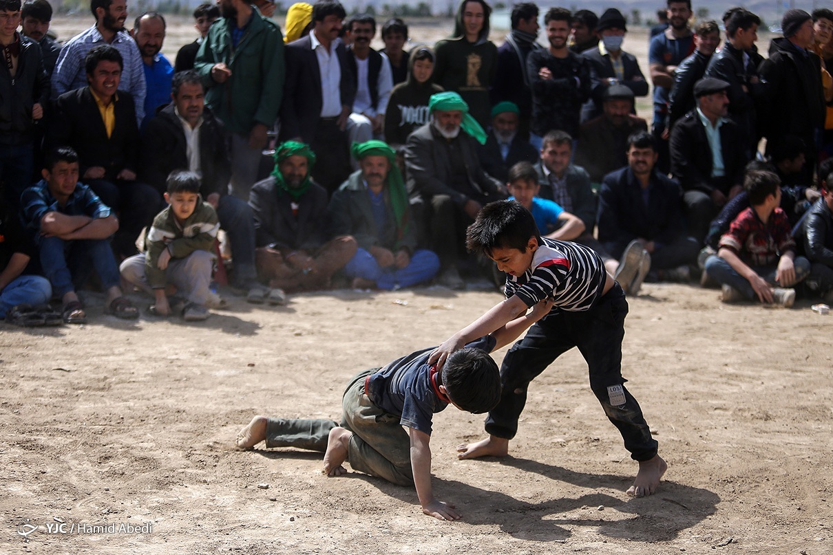 تصاویر: مسابقات نوروزی کشتی سنتی افغانستانی های مقیم قم