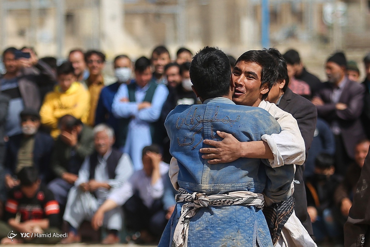 تصاویر: مسابقات نوروزی کشتی سنتی افغانستانی های مقیم قم