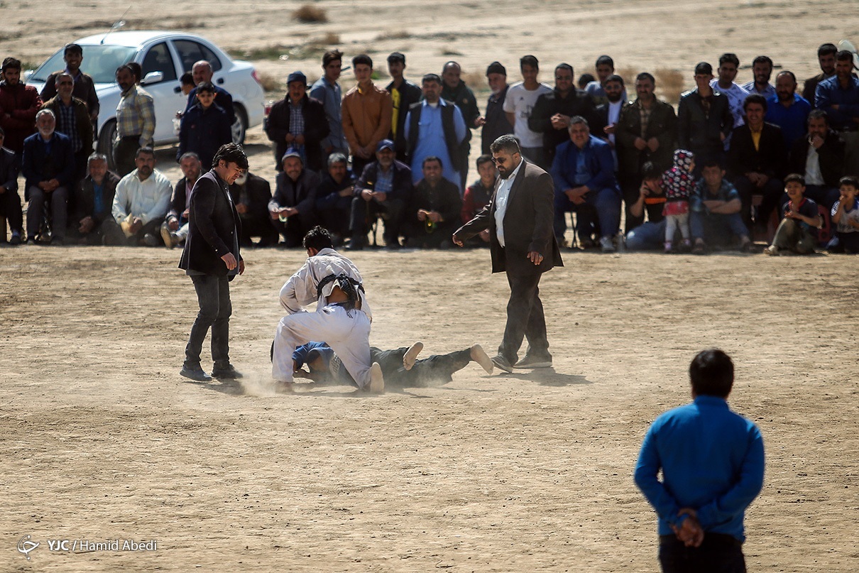 تصاویر: مسابقات نوروزی کشتی سنتی افغانستانی های مقیم قم
